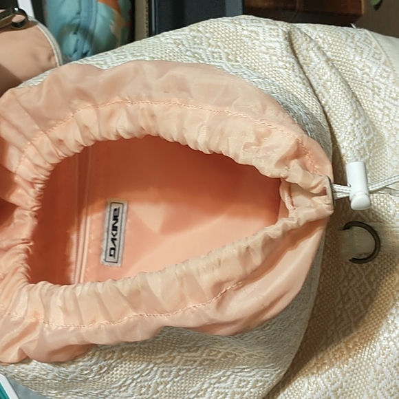 Dakine Backpack 🎒 - Picture 4 of 8